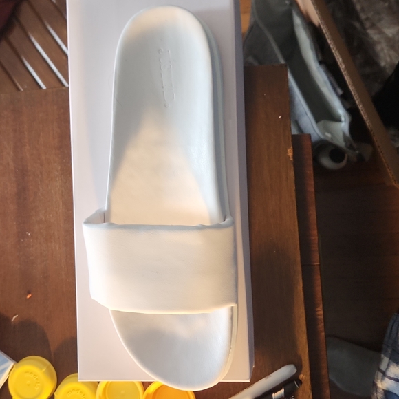 White, just fab slides - Picture 4 of 5